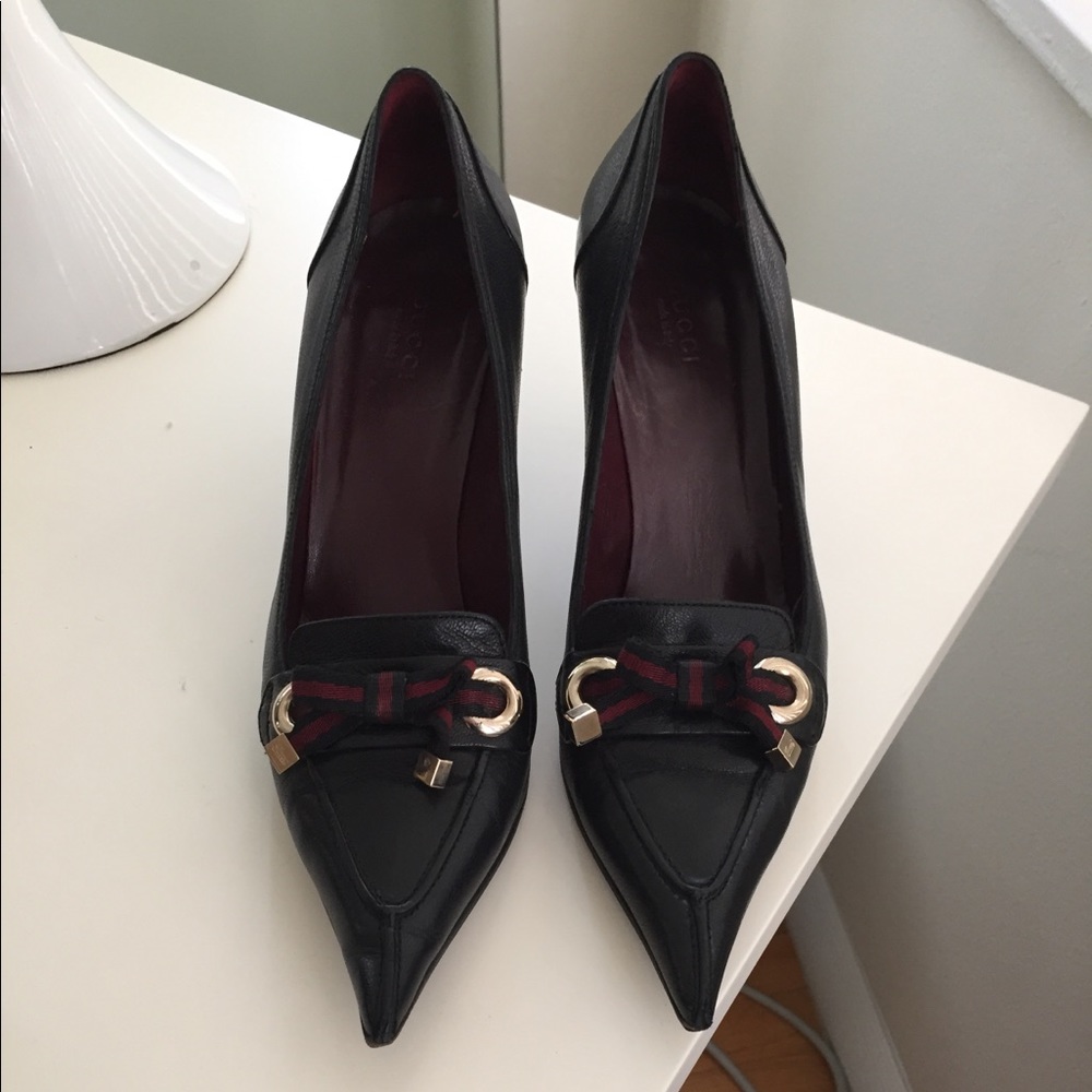 Gucci Black pumps with ribbon bow